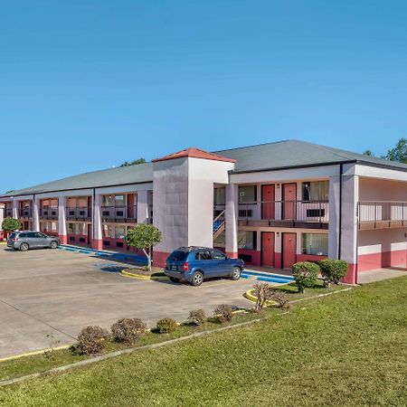 Econo Lodge Inn & Suites Forest Zewnętrze zdjęcie